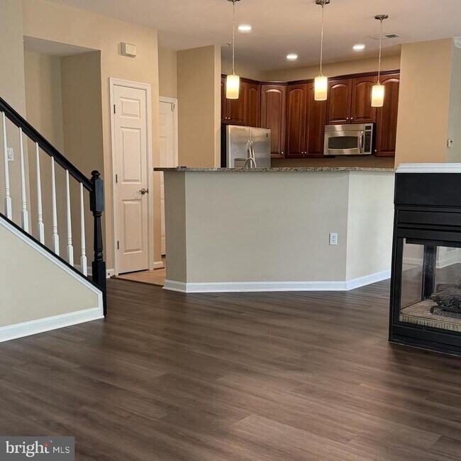 Foto del edificio - 6765 Hampton Bay Ln