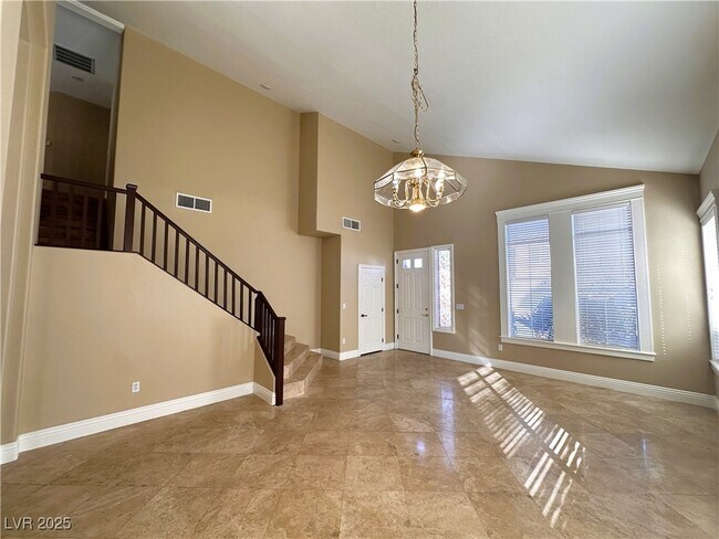 Foto del edificio - 271 Tayman Park Ave