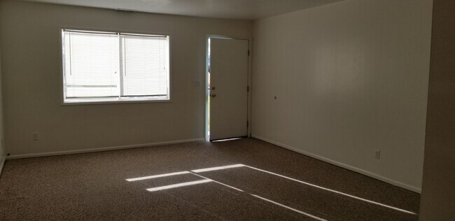 Foto del edificio - 1/2 OFF NOVEMBER RENT