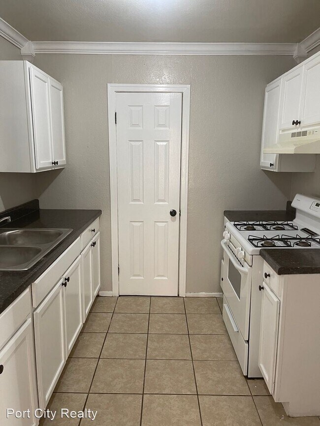 Foto del edificio - 3 br, 1.5 bath House - 2756 Mimosa