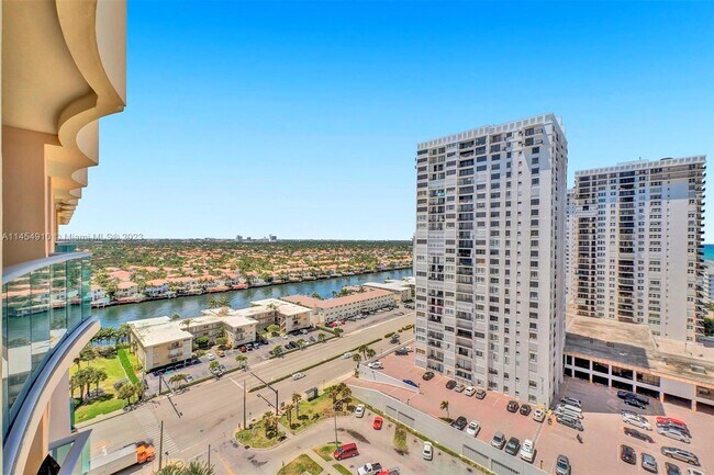 Foto del edificio - 2501 S Ocean Dr