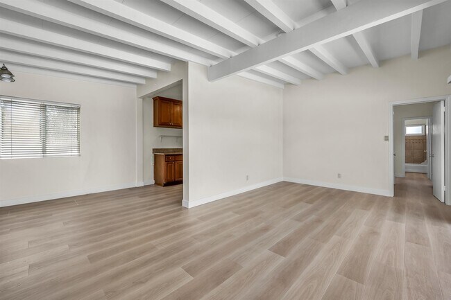 Foto del edificio - 1440 Manhattan Beach Blvd