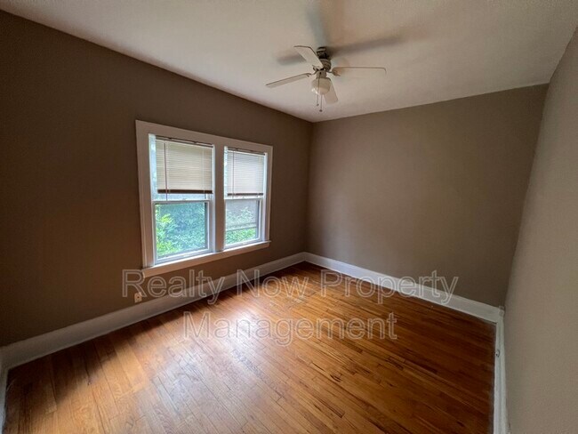 Foto del edificio - 1647 Hillcrest Rd