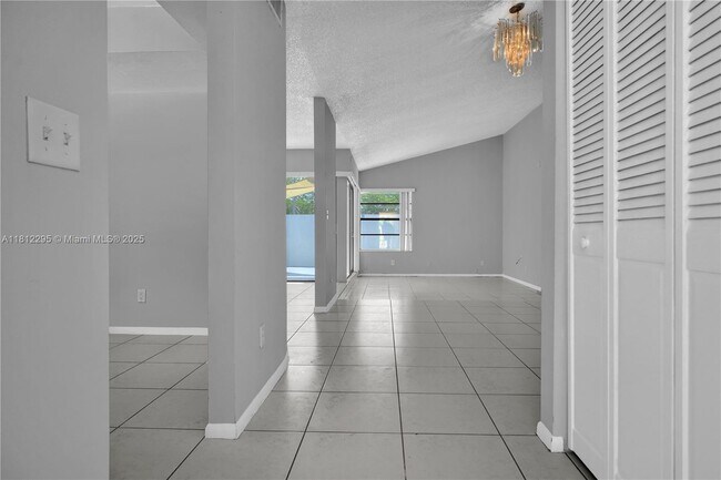 Foto del edificio - 11054 SW 136th Ct