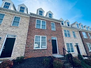 Building Photo - 824 Wiggington Rd