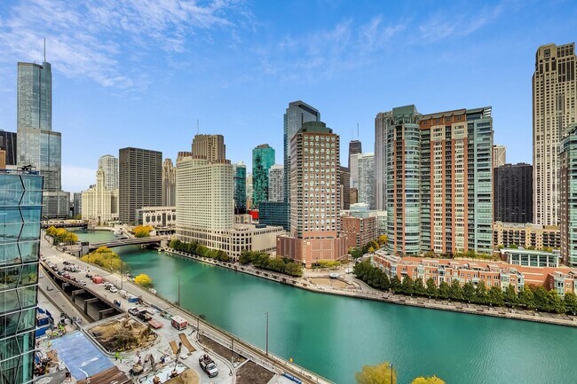 Foto del edificio - 420 E Waterside Dr