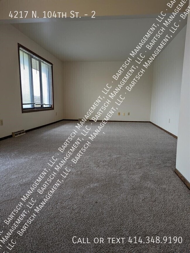 Building Photo - 4217 N 104th St