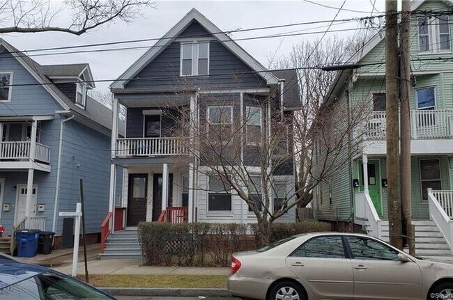 Building Photo - 61 Nash St