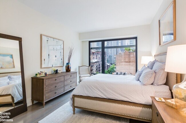 Foto del edificio - 301 E 50th St