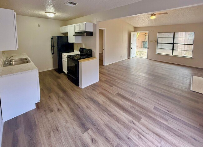 Building Photo - 8416 Dixon Rdg