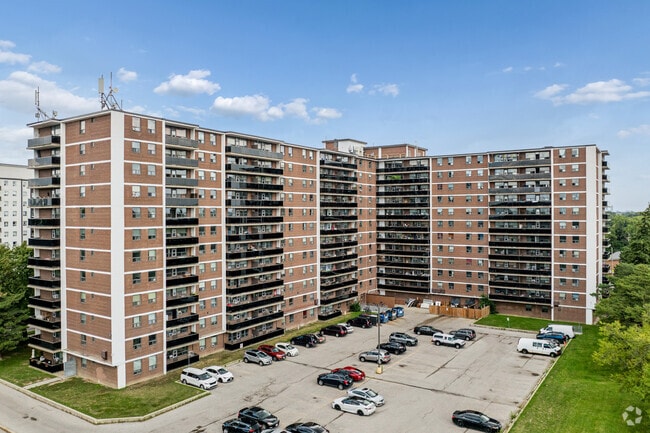 Building Photo - 105 Rowena