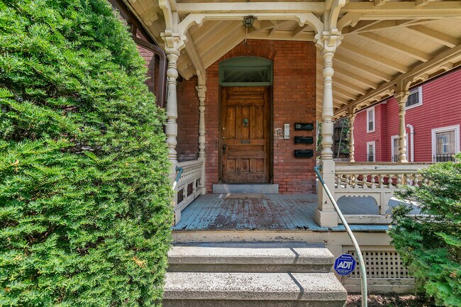 Building Photo - 119 Dwight St