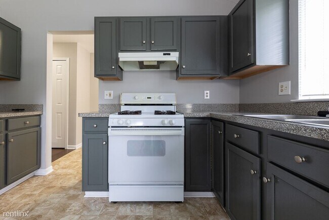 Foto del edificio - 3 br, 2 bath House - 19854 Merriman Rd