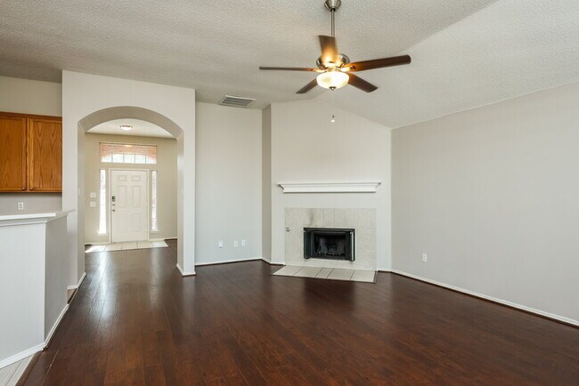 Building Photo - 2133 Acorn Grove