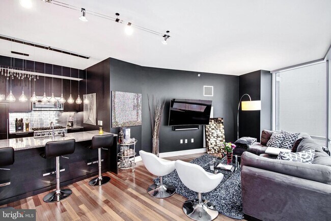 Building Photo - 1414 PA-611