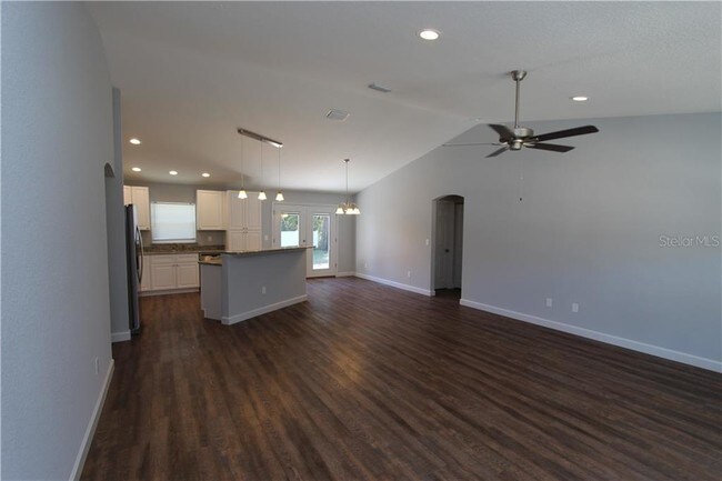 Building Photo - 16389 SE 87th Ave