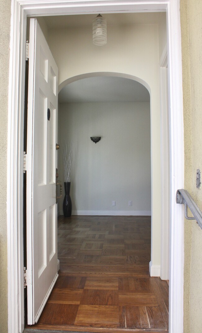Building Photo - 3434 Taraval St