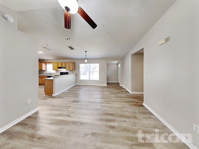 Building Photo - 4409 Venice Dr