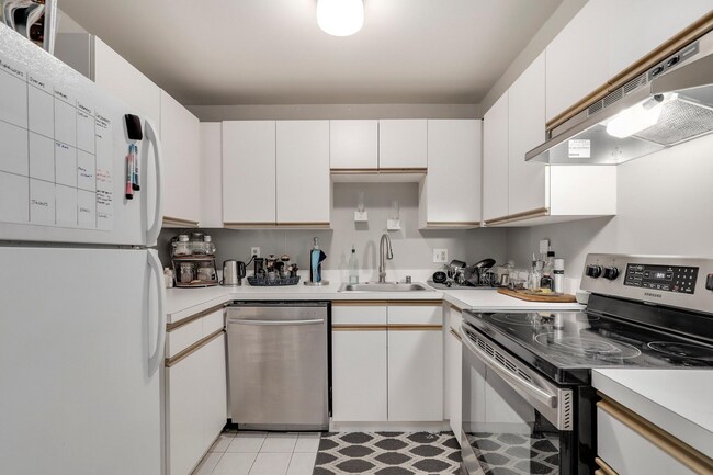 Foto del edificio - 402 Grindall St