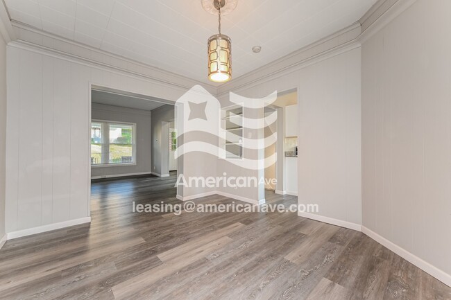 Building Photo - 1402 Linden St