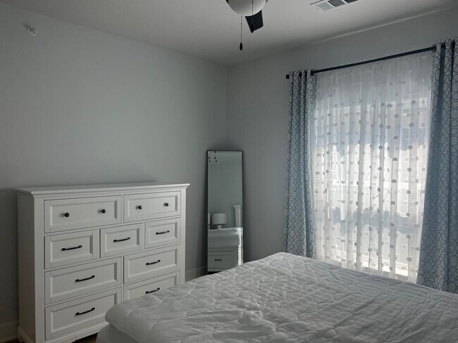 Foto del edificio - 2500 Longview St