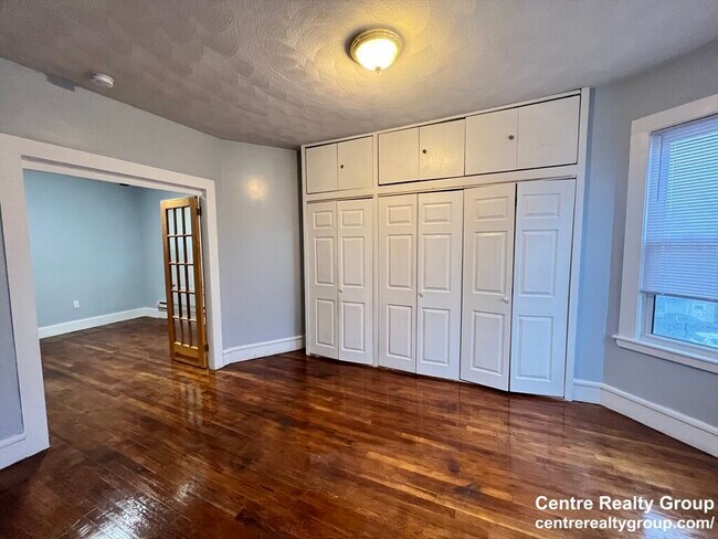 Building Photo - 67 Morris St