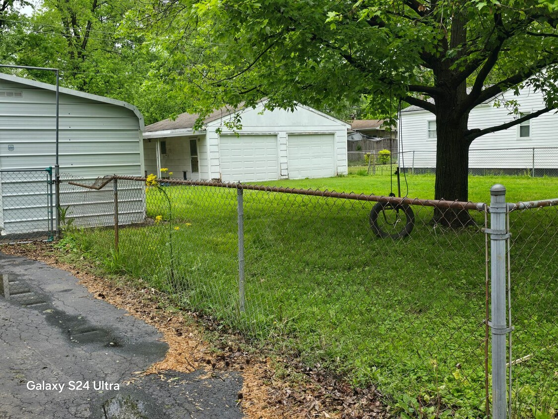 Building Photo - Nice 3BD/1BA