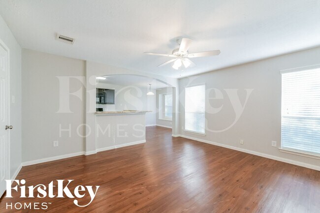 Foto del edificio - 15411 Bammel Oaks Ct
