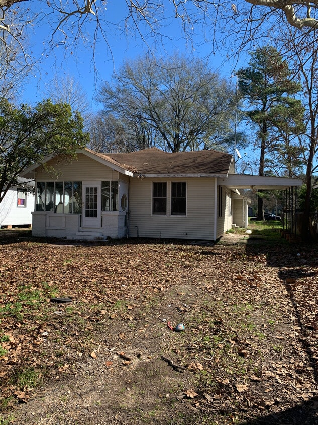 Primary Photo - 2607 Gordon Ave