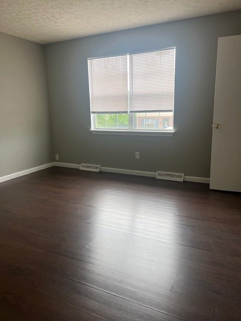 Foto del edificio - 16 Duiguid Dr