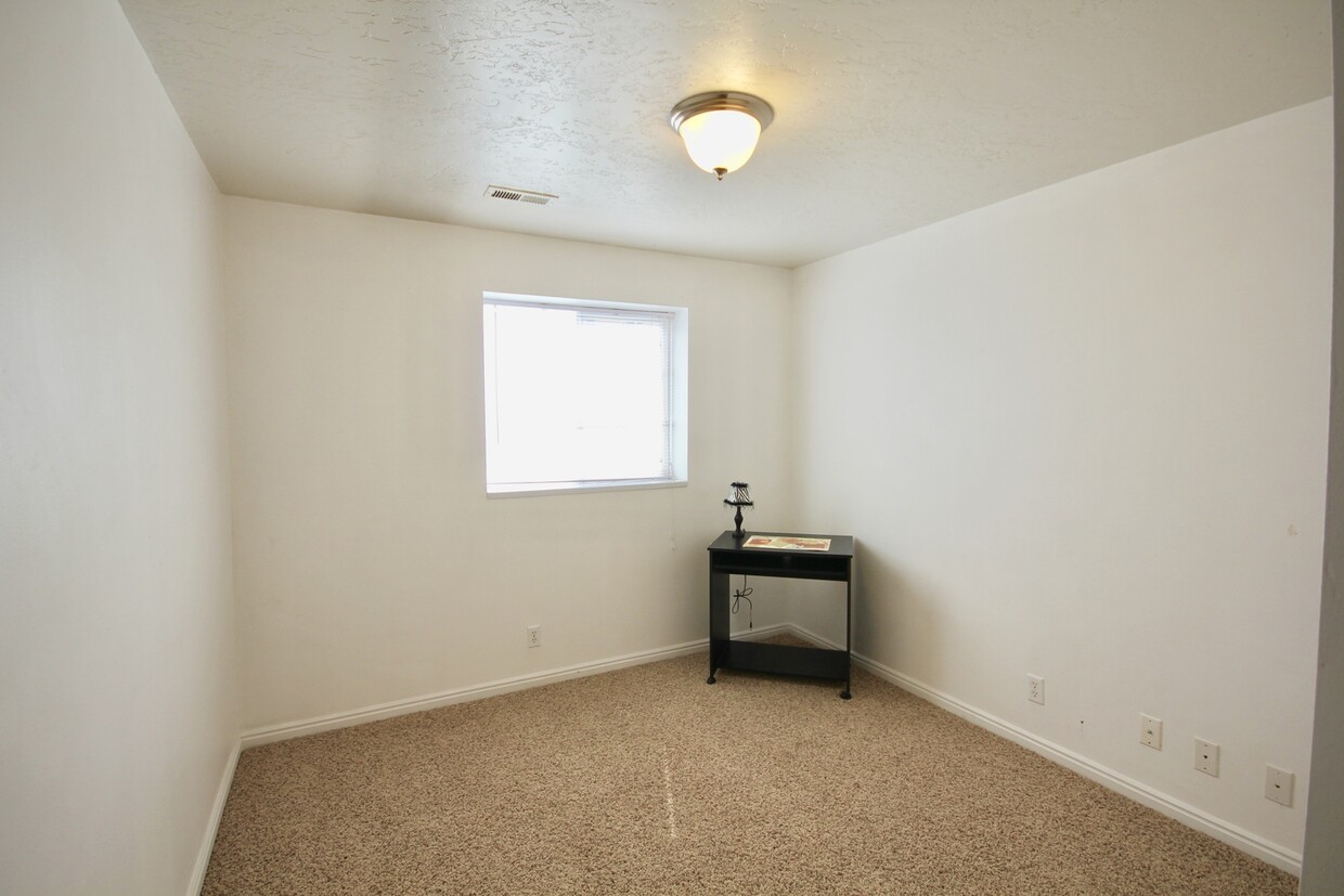 Primary Photo - 2 Bedroom Condo in the Heart of Provo - Av...