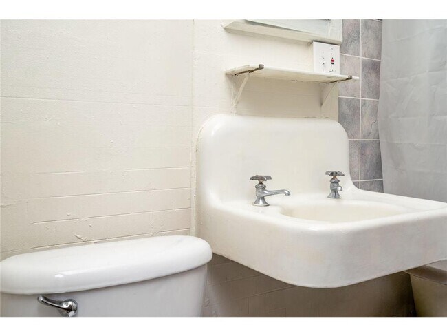 Foto del edificio - 1910 1st Ave S