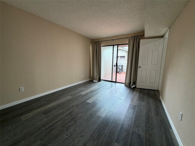 Foto del edificio - 3115 Windchase Blvd