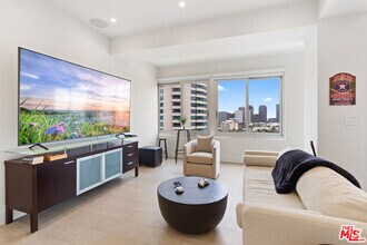 Building Photo - 10501 Wilshire Blvd