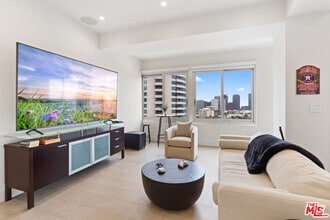 Building Photo - 10501 Wilshire Blvd
