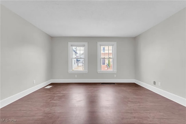 Photo - 1244 W 69th St House