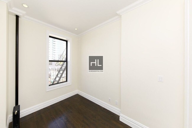 Building Photo - Gorgeous Renovated 3 Bed In Boerum Hill