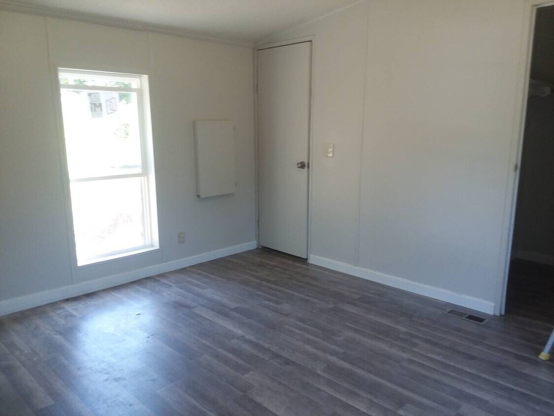 14 Iron Mine Hill MHP, Gardiner, ME 04345 House Rental in Gardiner