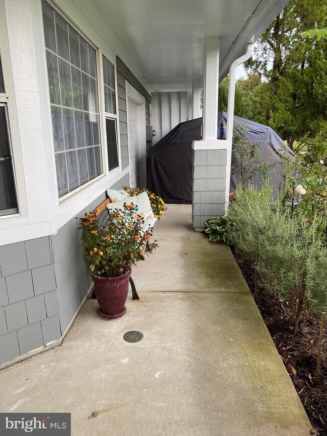 Building Photo - 13317 Shipwrights Cir