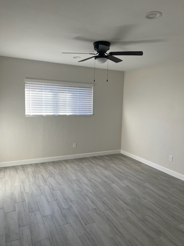 Foto del edificio - 3064 N Cherry Ave