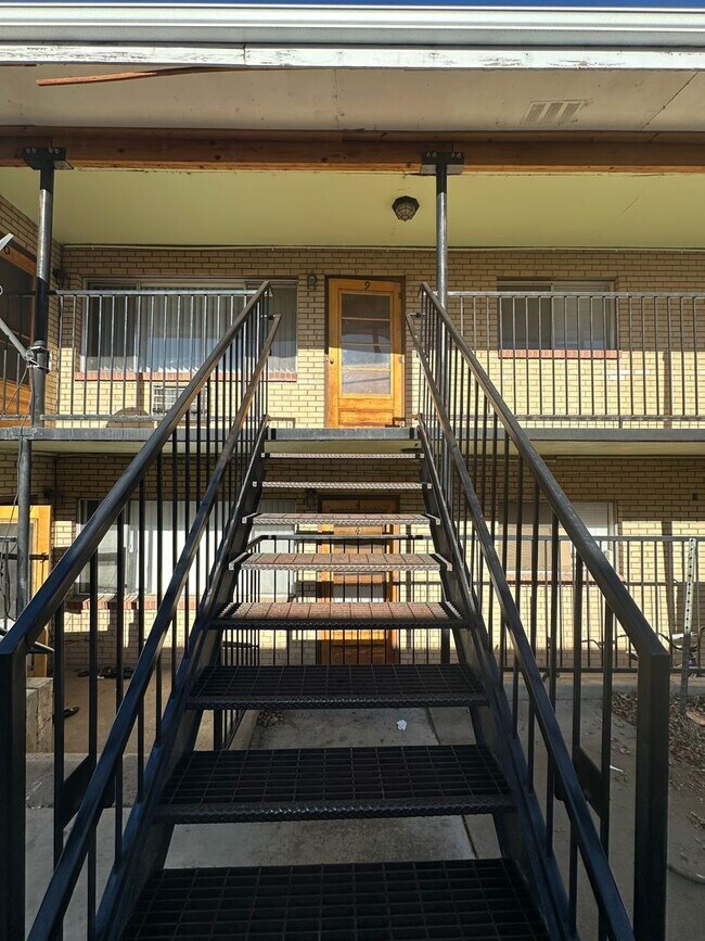 Foto del edificio - LE2012