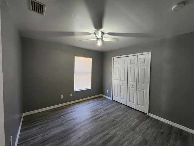 Foto del edificio - 2417 George Ave S