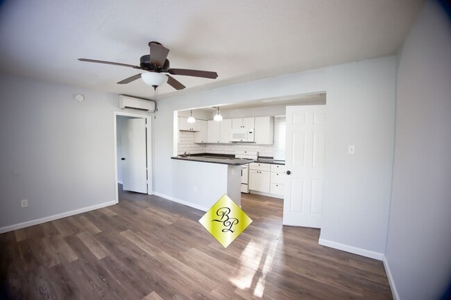 Building Photo - 33 N Rembert St