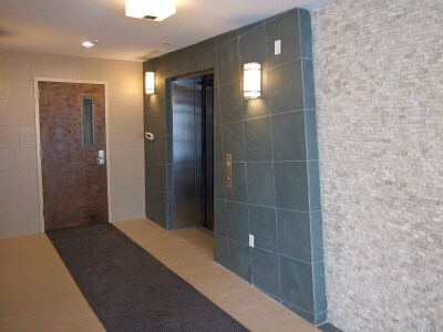 Interior Photo - 3475 Mayfield Rd