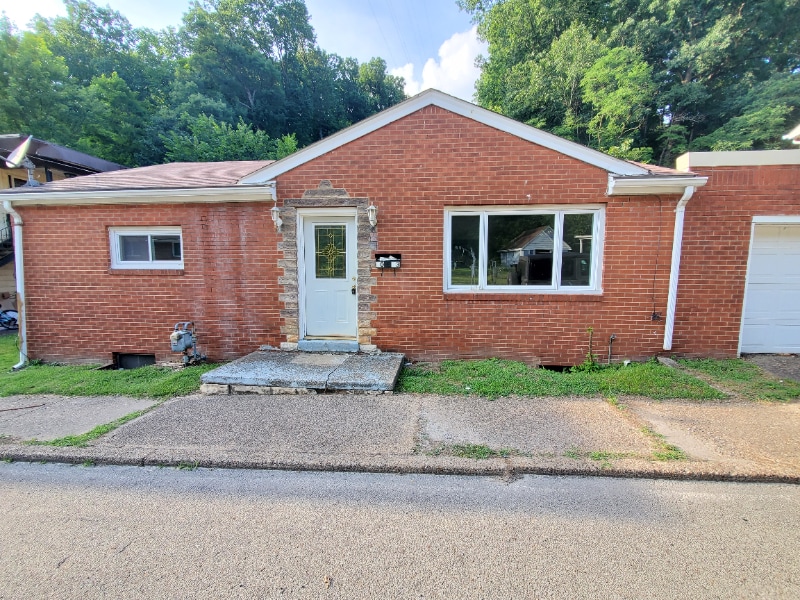 Primary Photo - 1013 Hazel Ave