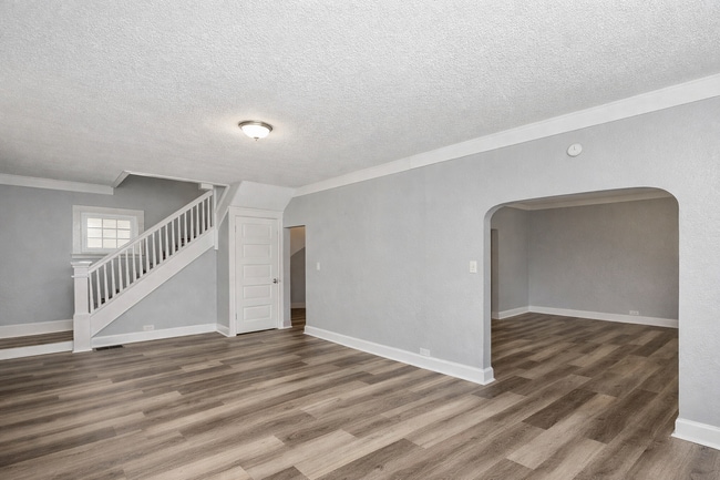 Photo - 1051 N Mount Street House