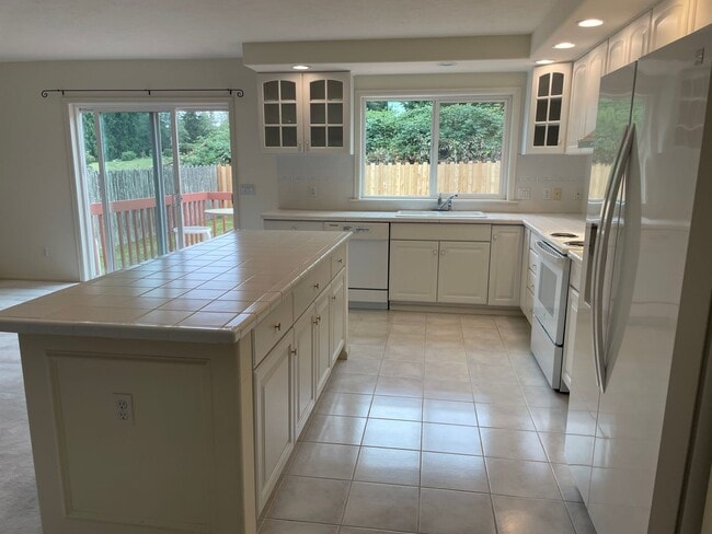 Foto del edificio - Single Level Useless Bay Home with Bonus Room!