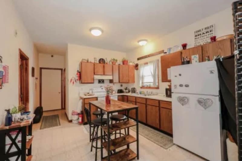 Building Photo - 15 Pleasant St