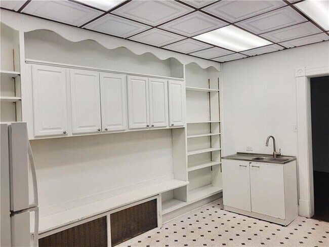 Foto del edificio - 438 S Maple Ave