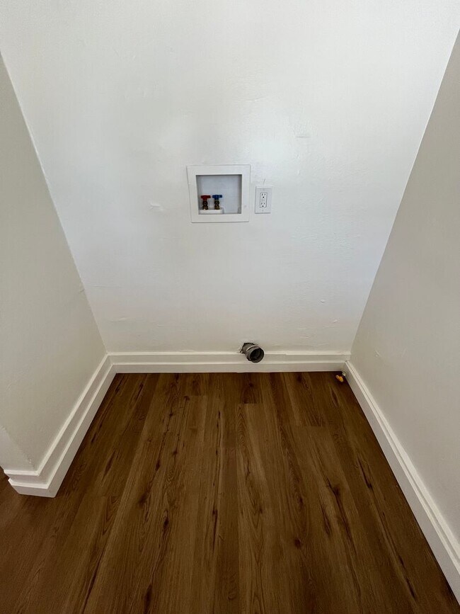 Foto del edificio - 615 N Orange Ave